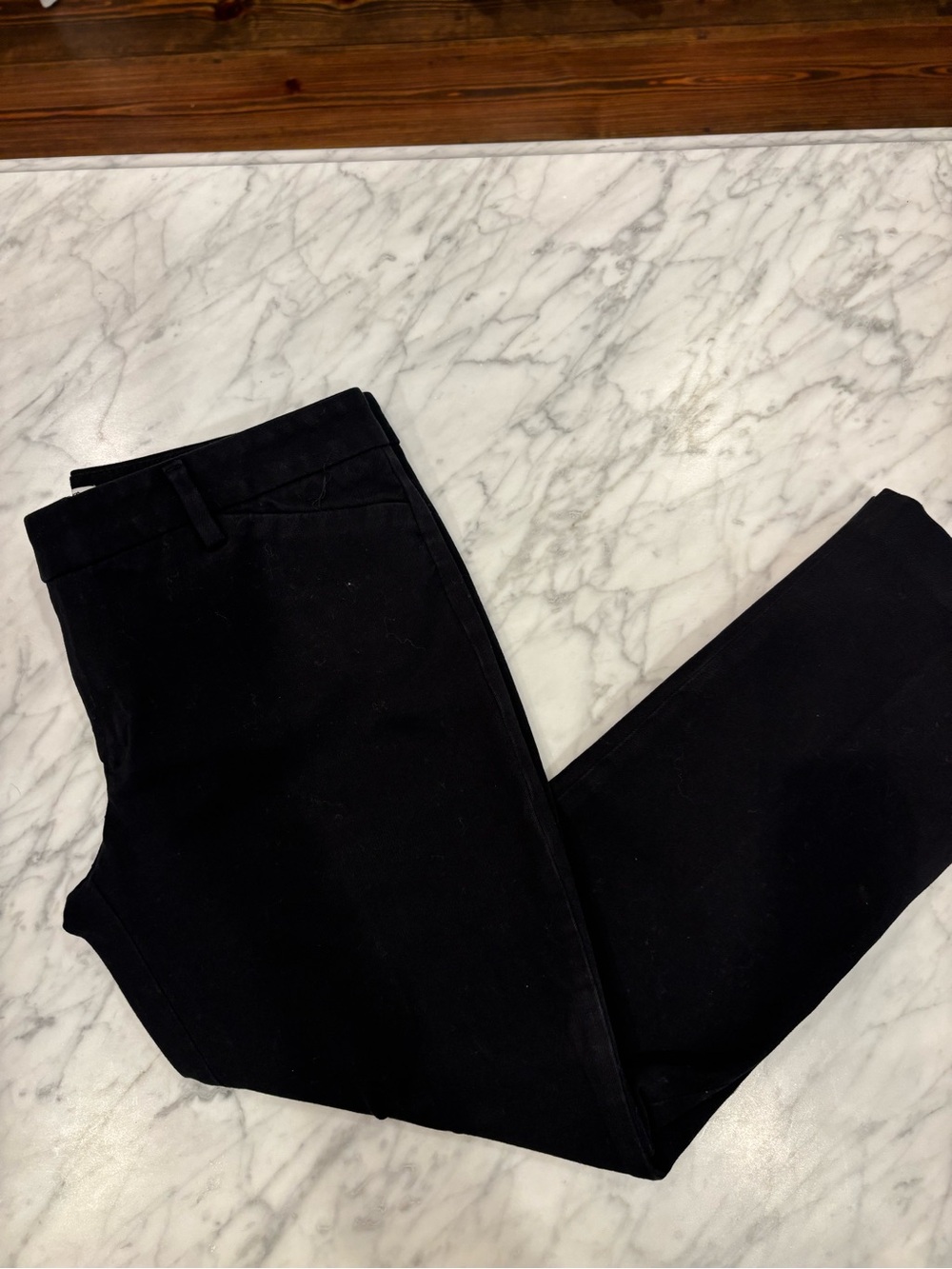 Gap slimmed cropped pants